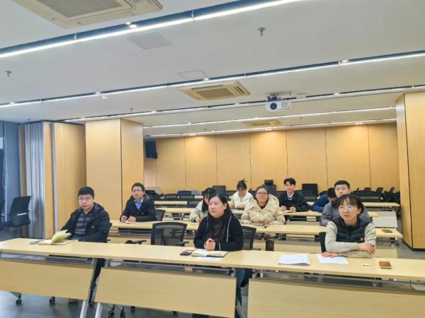 江西创投机关党支部、江咨公司党支部联合开展主题党日活动暨书记讲党课